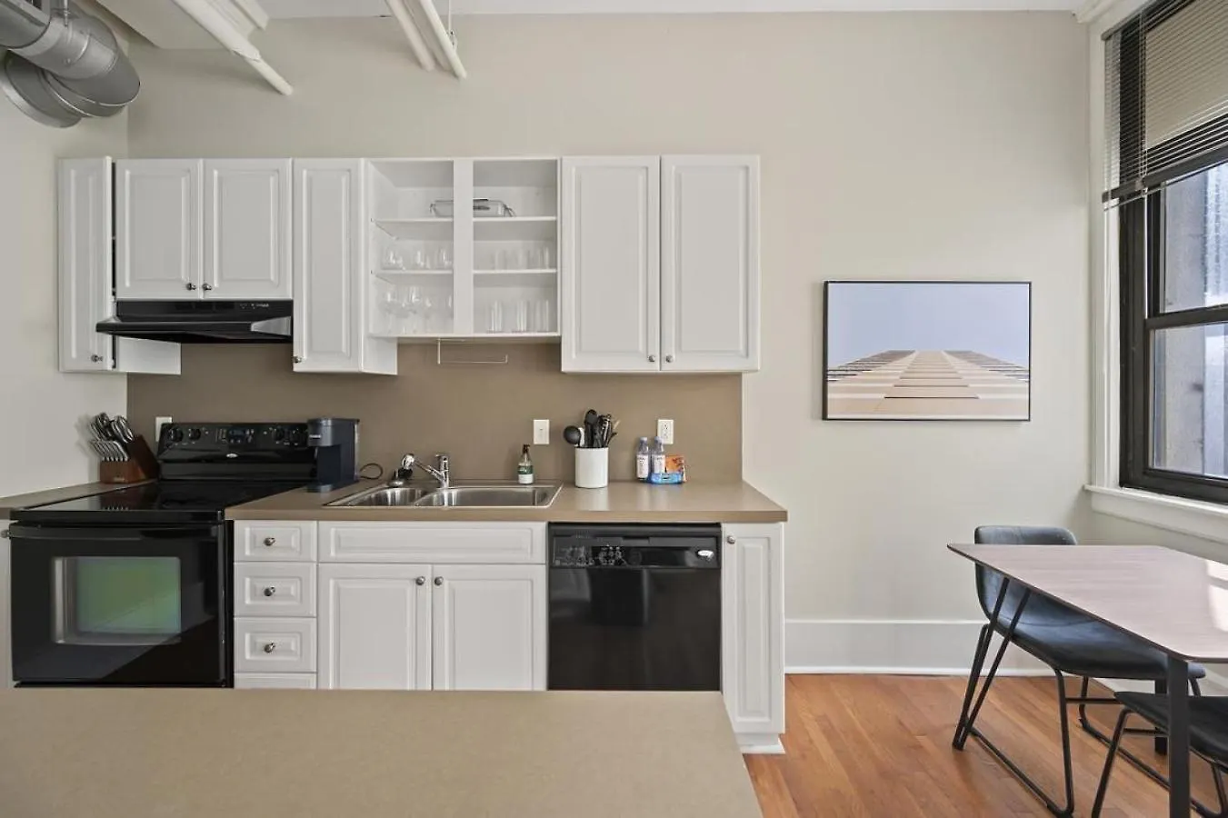 Landing At The Stahlman - 1 Bedroom In Downtown Nashville United States